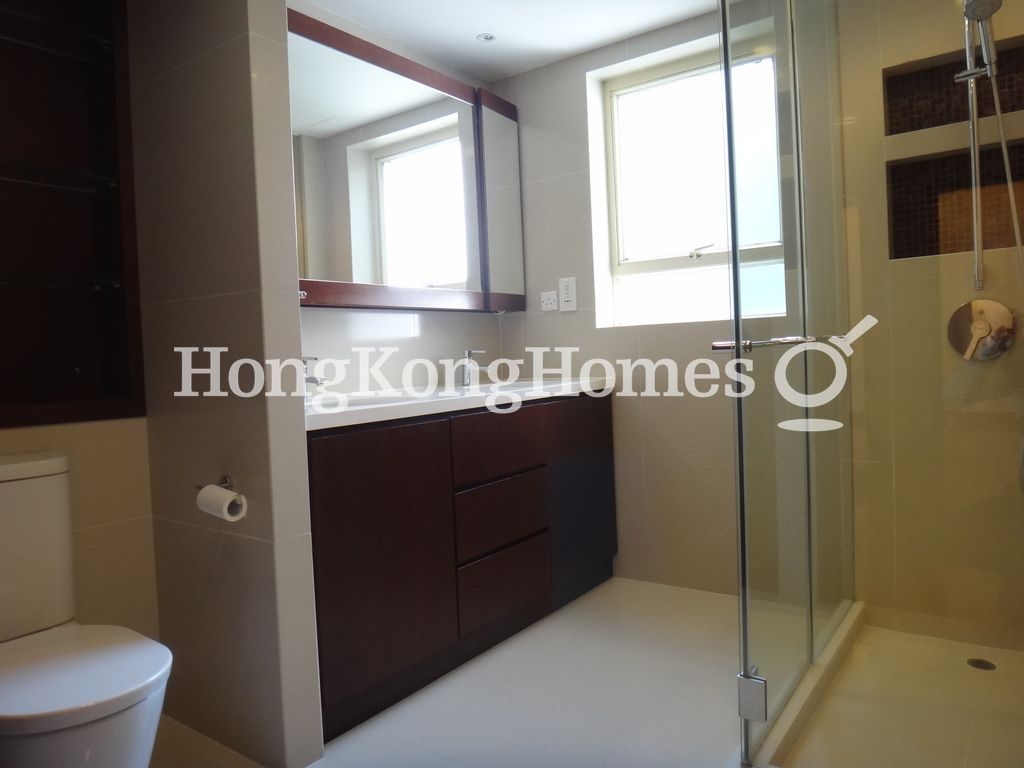 Master Bathroom — Tregunter Tower 1, Mid-levels Central