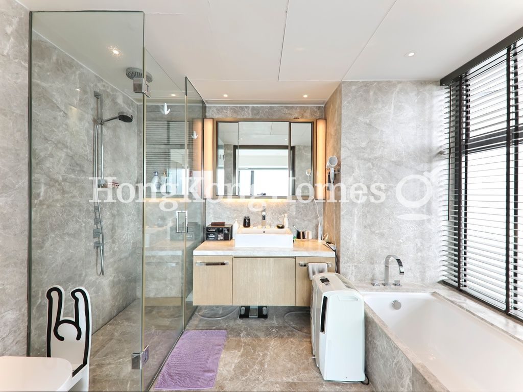 Master Bathroom — Azura, Mid-levels West