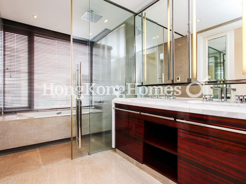 Master Bathroom — Seymour, Mid-levels West