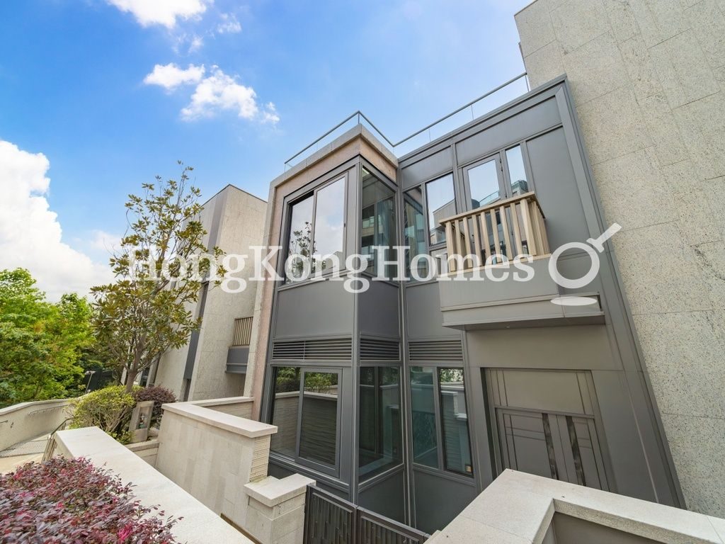 photo 12 — The Cavaridge - House, Shatin / Fo Tan