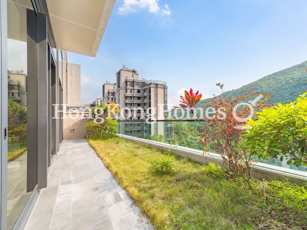 photo 2 — The Cavaridge - House, Shatin / Fo Tan