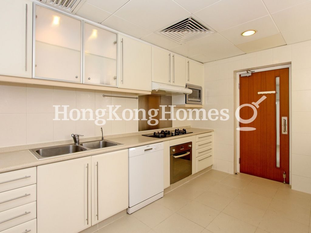 Kitchen — Bamboo Grove - Block 82, Mid-levels East