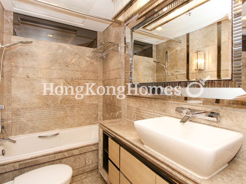 Guest Bathroom — Kennedy Park at Central, Mid-levels Central