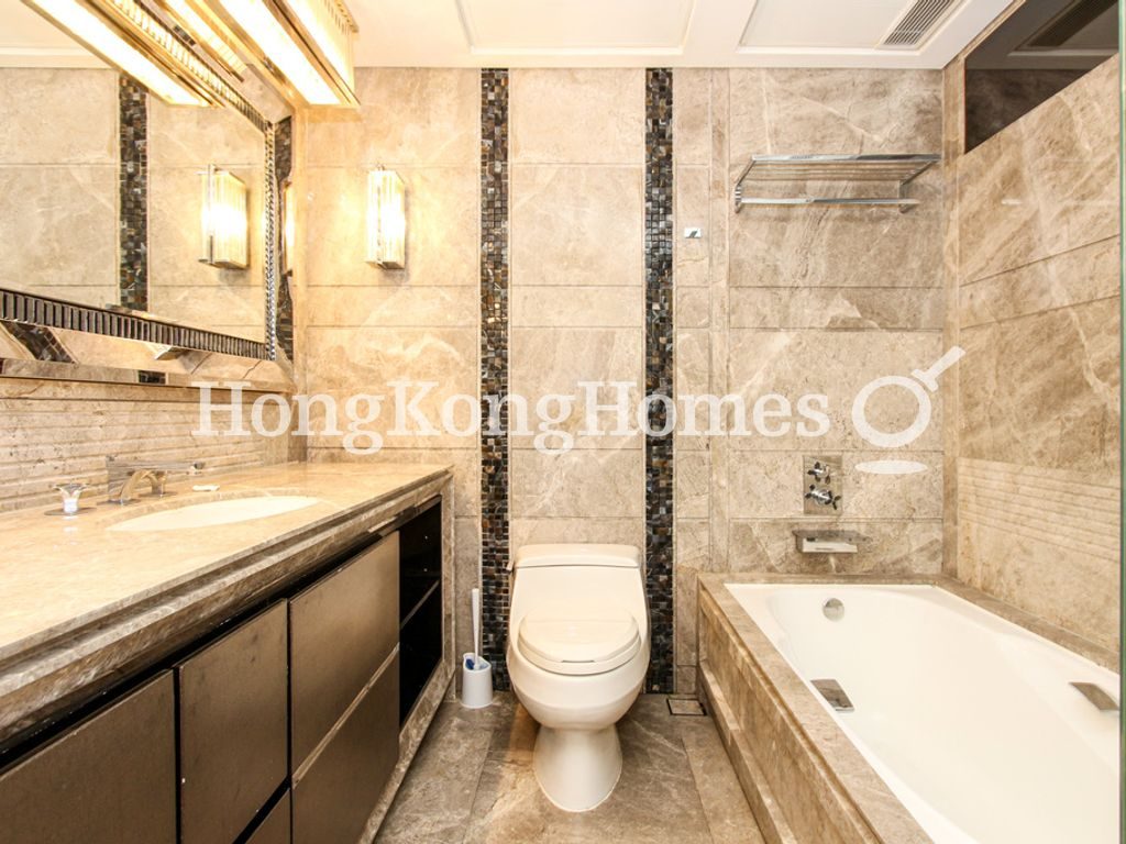 Master Bathroom — Kennedy Park at Central, Mid-levels Central