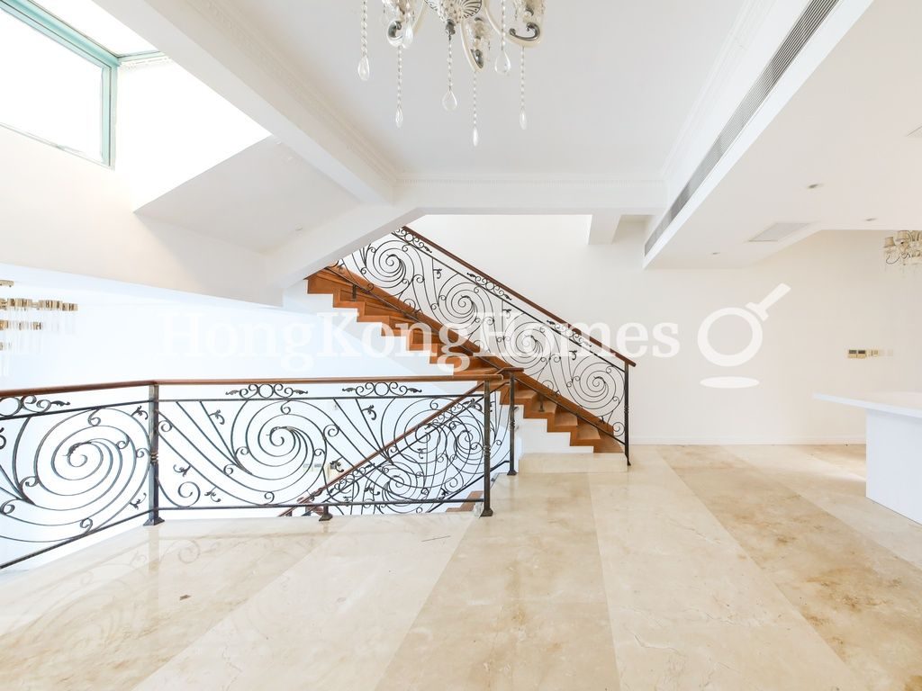 Dining Room — Regalia Bay, Stanley