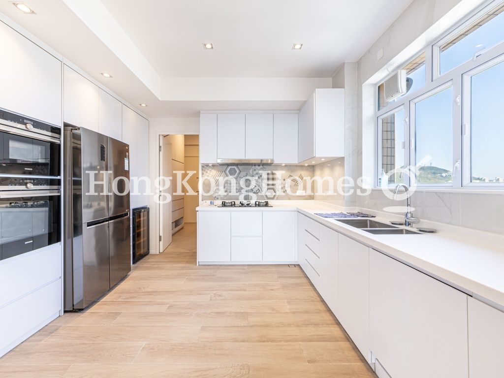 Kitchen — Vivian Court, The Peak