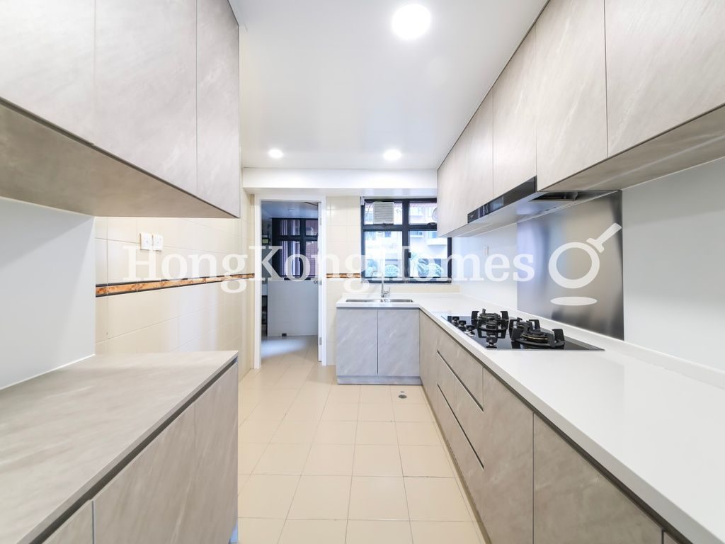 Kitchen — Dynasty Court - Block 05, Mid-levels Central