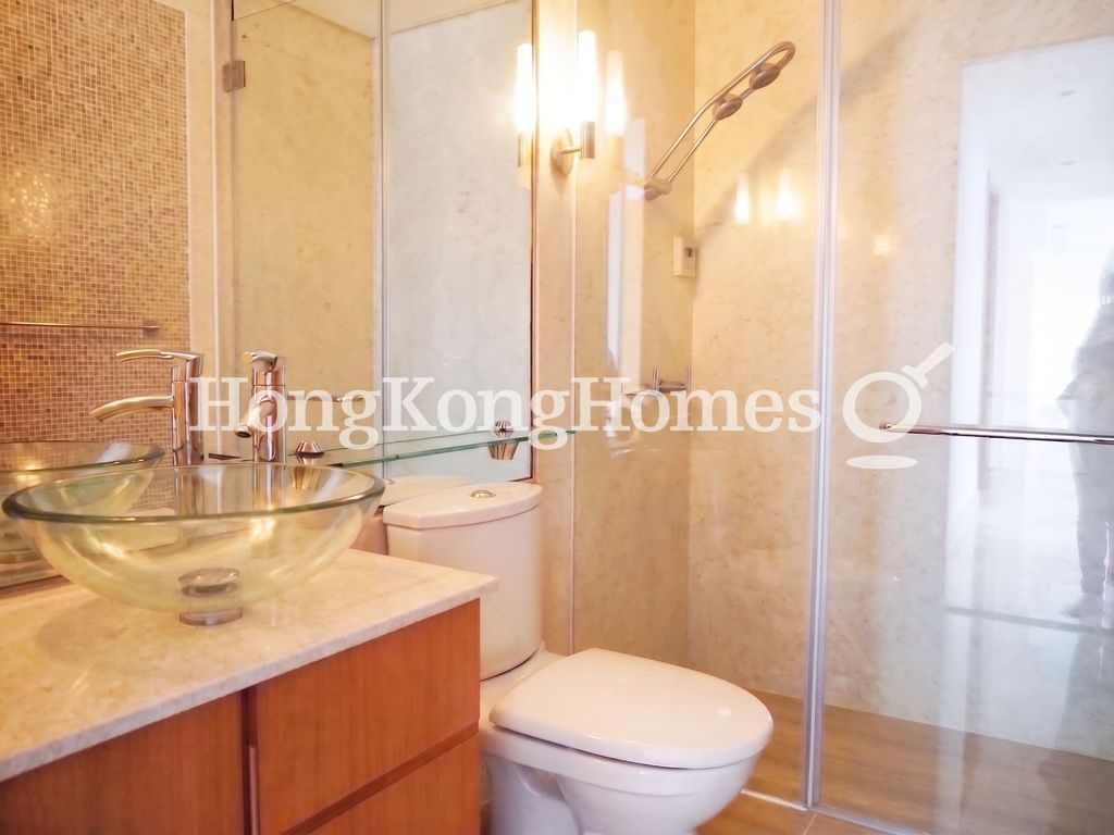 Guest Bathroom — Residence Bel-air - Phase 04, Peak Tower 03, Pokfulam
