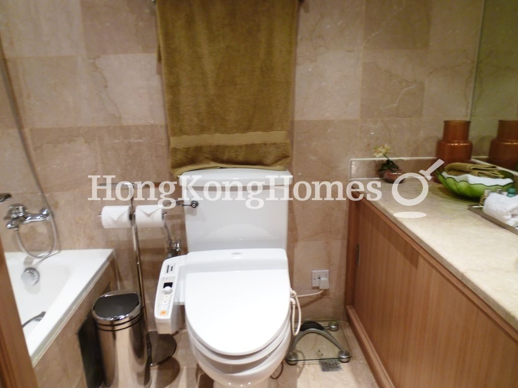 Guest Bathroom — Hong Kong Parkview - Tower 17, Repulse Bay