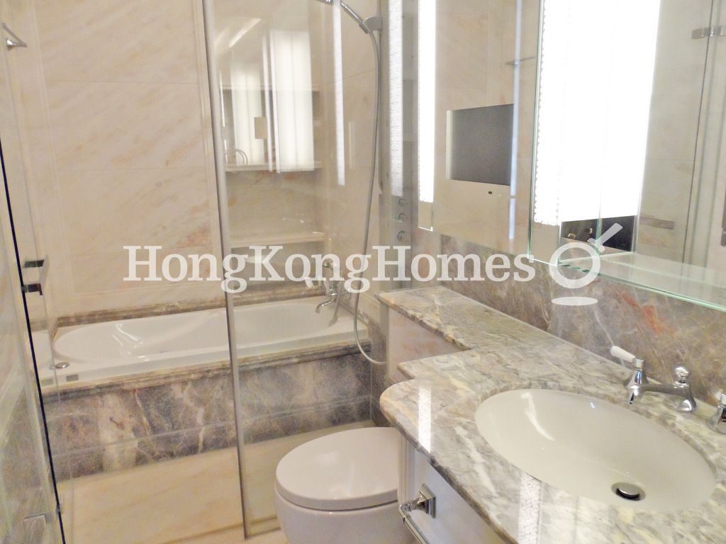 Master Bathroom — One Mayfair - Tower 1, Kowloon Tong