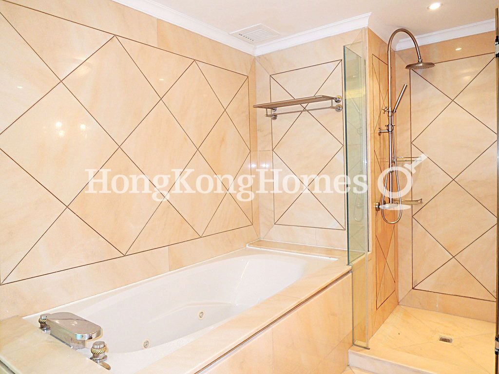 Second Ensuite Bathroom — Regalia Bay, Stanley