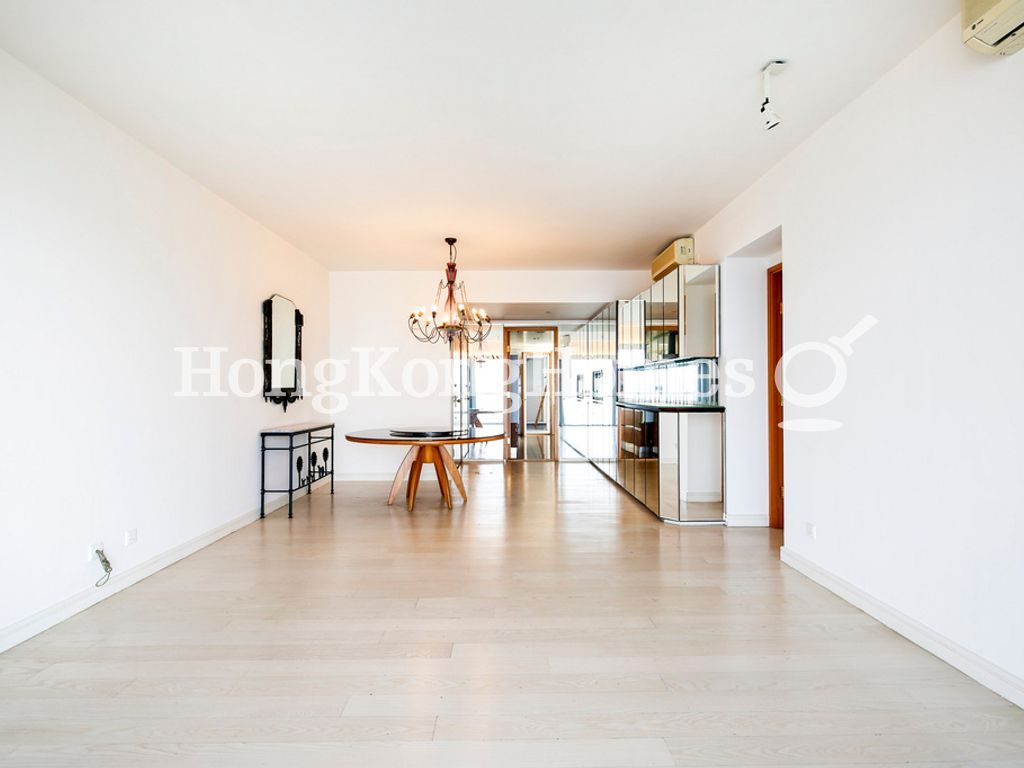 Living and Dining Room — Residence Bel-air - Phase 02, South Tower 08, Pokfulam