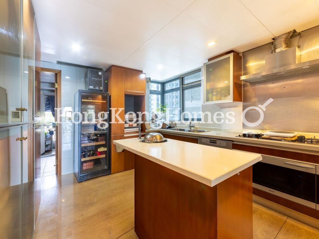 Kitchen — Residence Bel-air - Phase 04, Peak Tower 05, Pokfulam