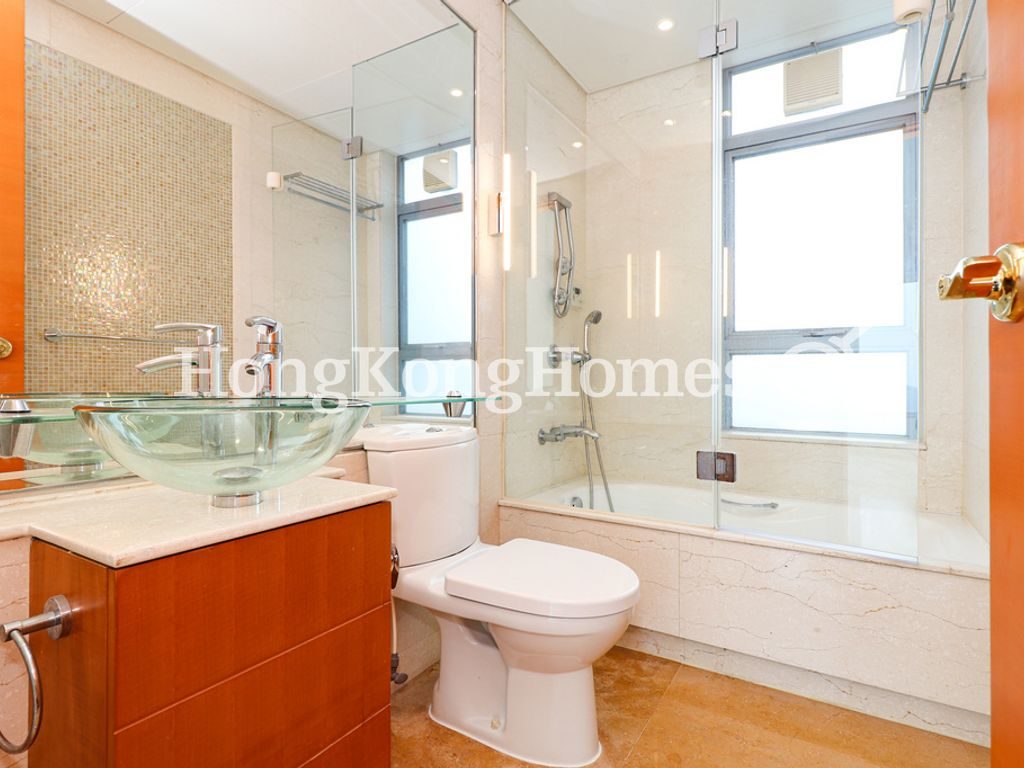Master Bathroom — Residence Bel-air - Phase 04, Peak Tower 05, Pokfulam