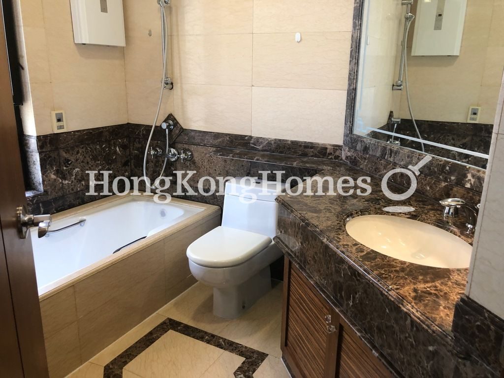Second Ensuite Bathroom — Shiu Fai Terrace, 8, Mid-levels East