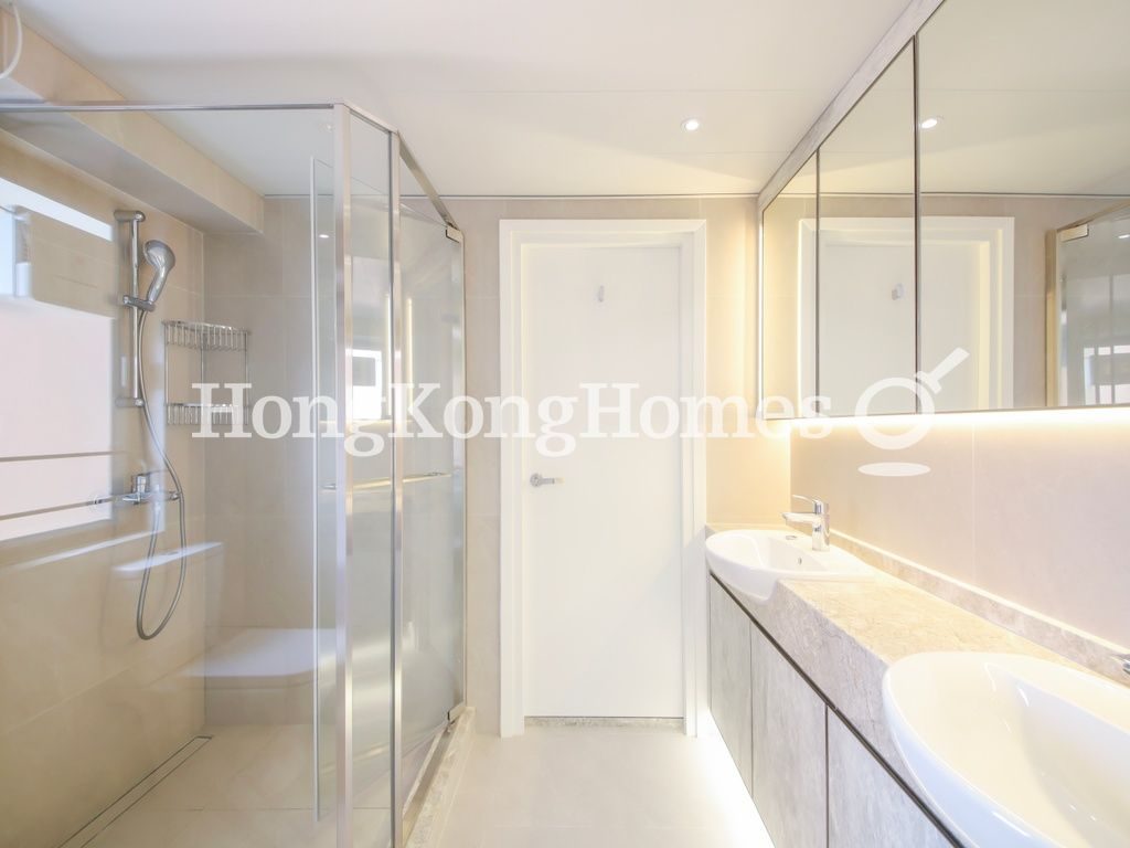 Guest Bathroom — Robinson Road, 1, Mid-levels Central