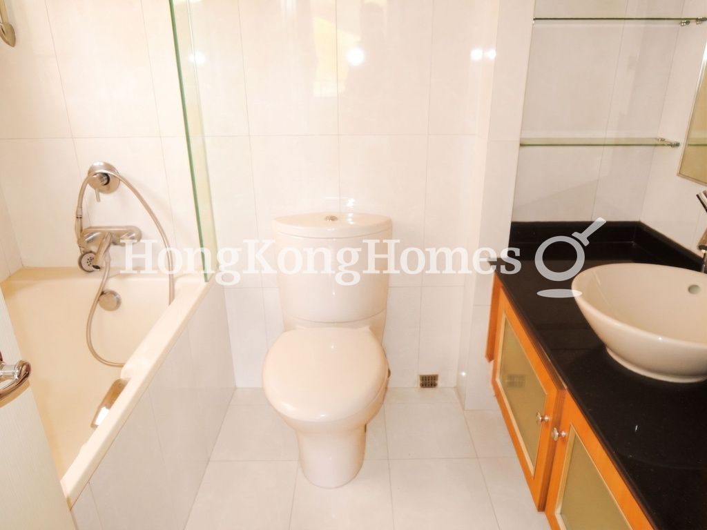 Master Bathroom — Hong Kong Parkview - Tower 10, Repulse Bay