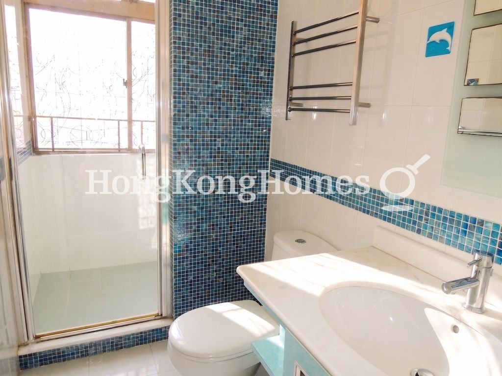 Second Ensuite Bathroom — Hong Kong Parkview - Tower 10, Repulse Bay
