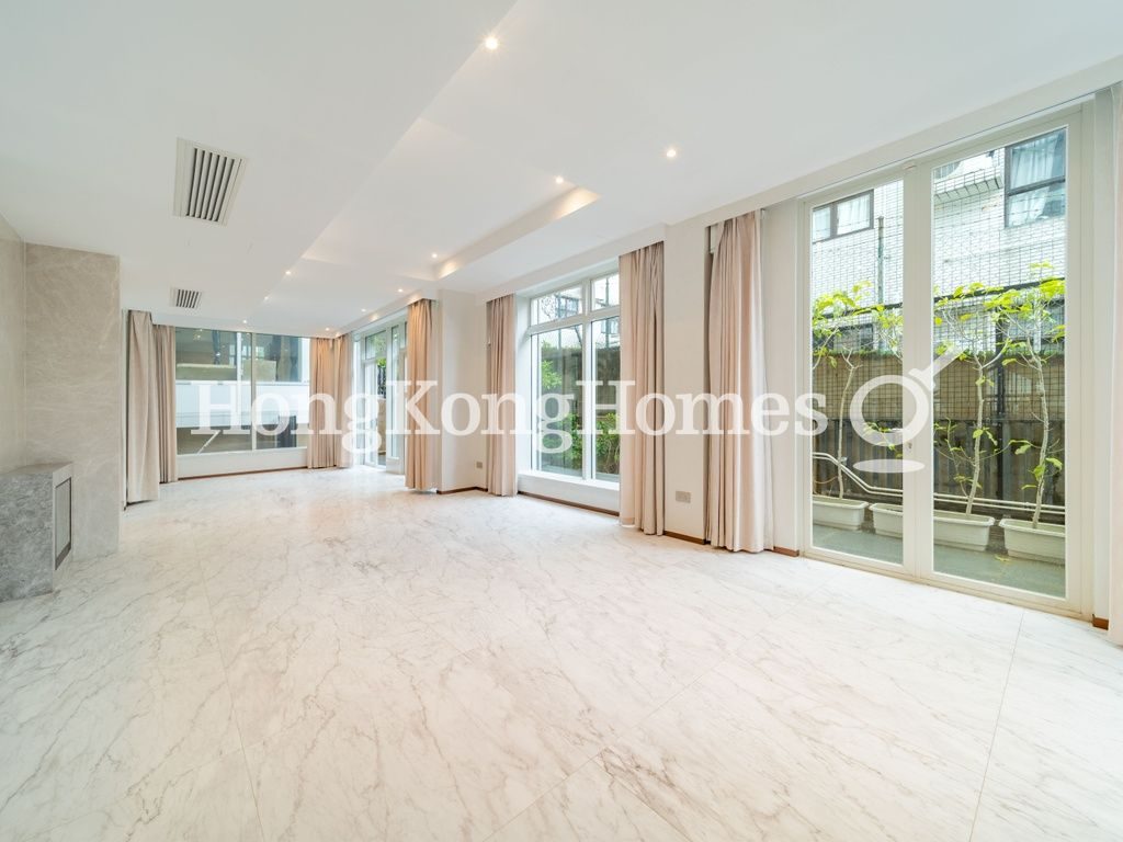 Living Room — Murray Bay, Gold Coast