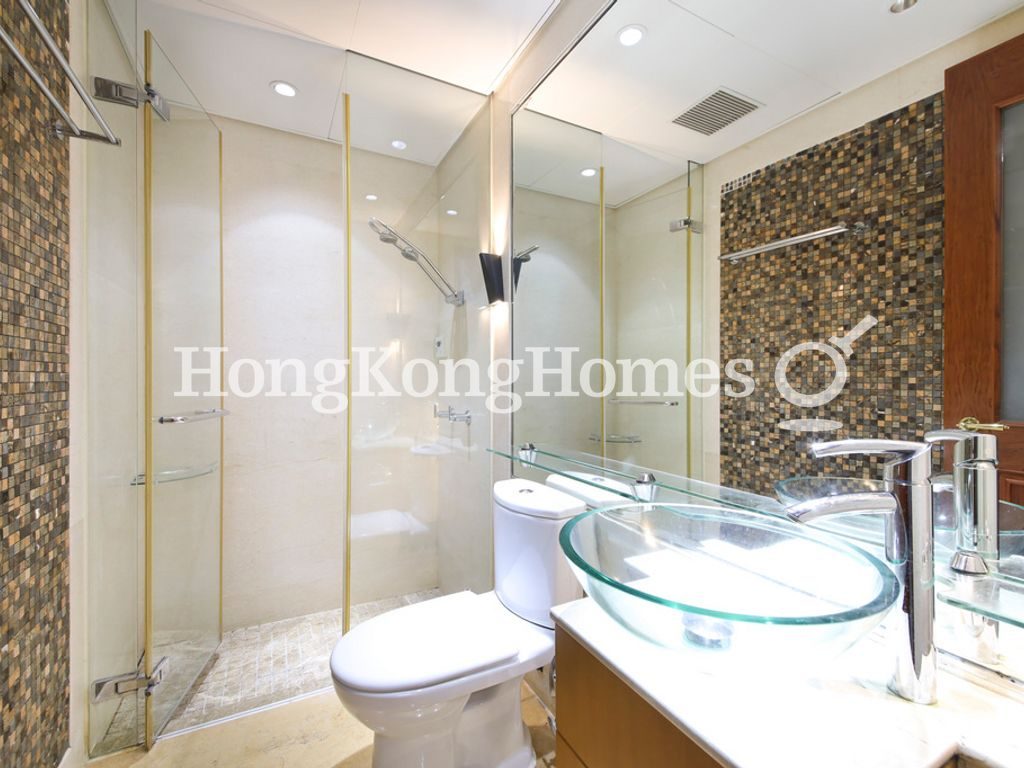 Guest Bathroom — Residence Bel-air - Phase 04, Peak Tower 03, Pokfulam