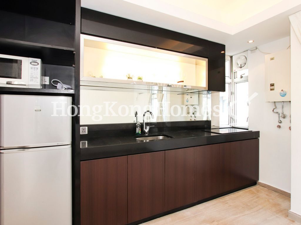Open Kitchen — Woodland Court, Mid-levels West