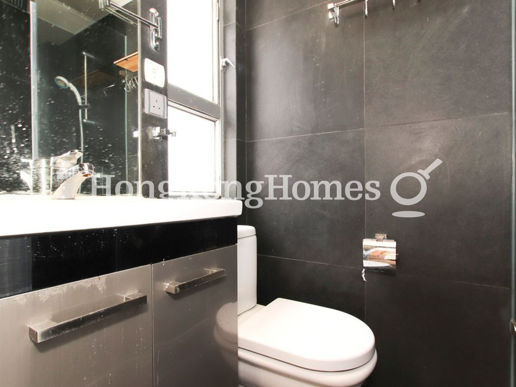 Bathroom — Woodland Court, Mid-levels West