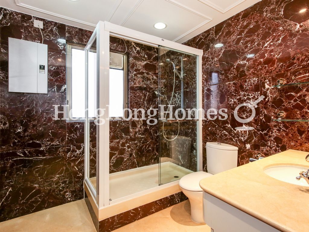 Guest Bathroom — Hong Kong Parkview - Tower 13, Repulse Bay