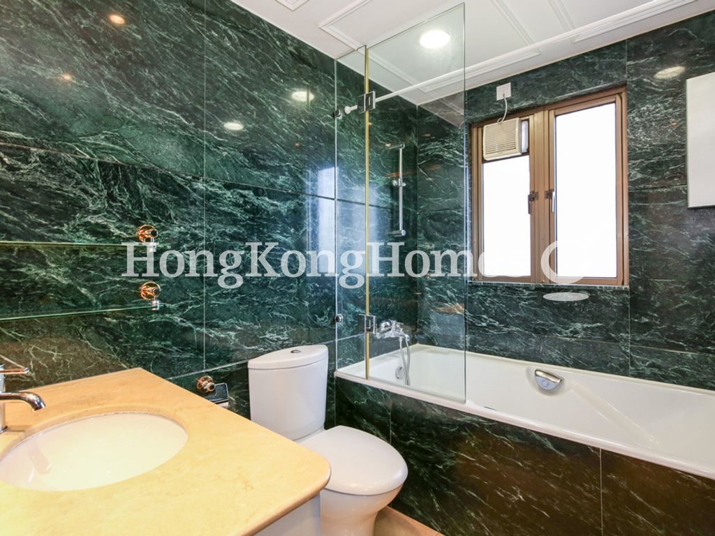 Master Bathroom — Hong Kong Parkview - Tower 13, Repulse Bay