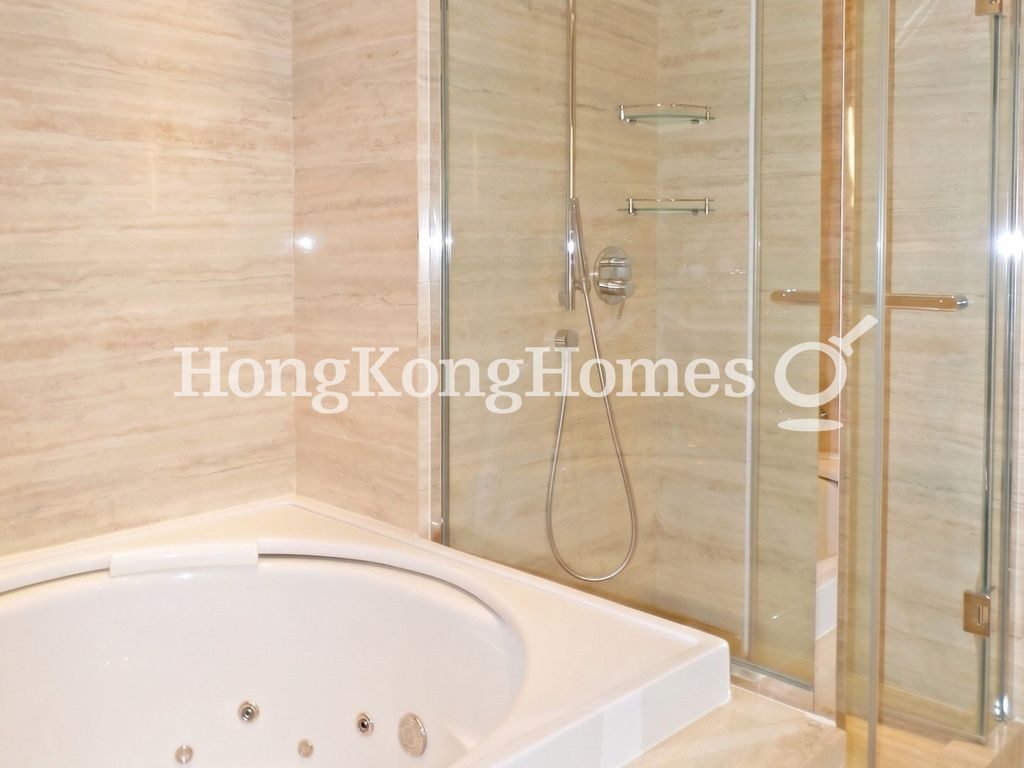 Master Bathroom — Marinella - Tower 6, Wong Chuk Hang