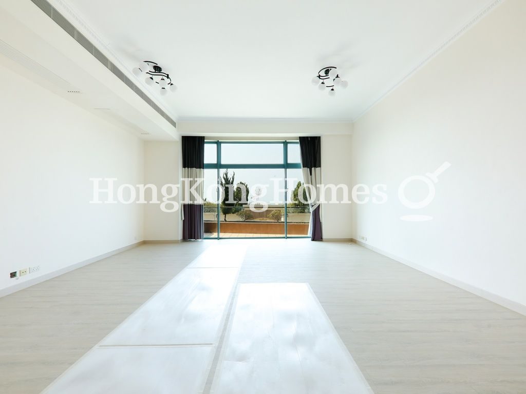 Living Room — Regalia Bay, Stanley