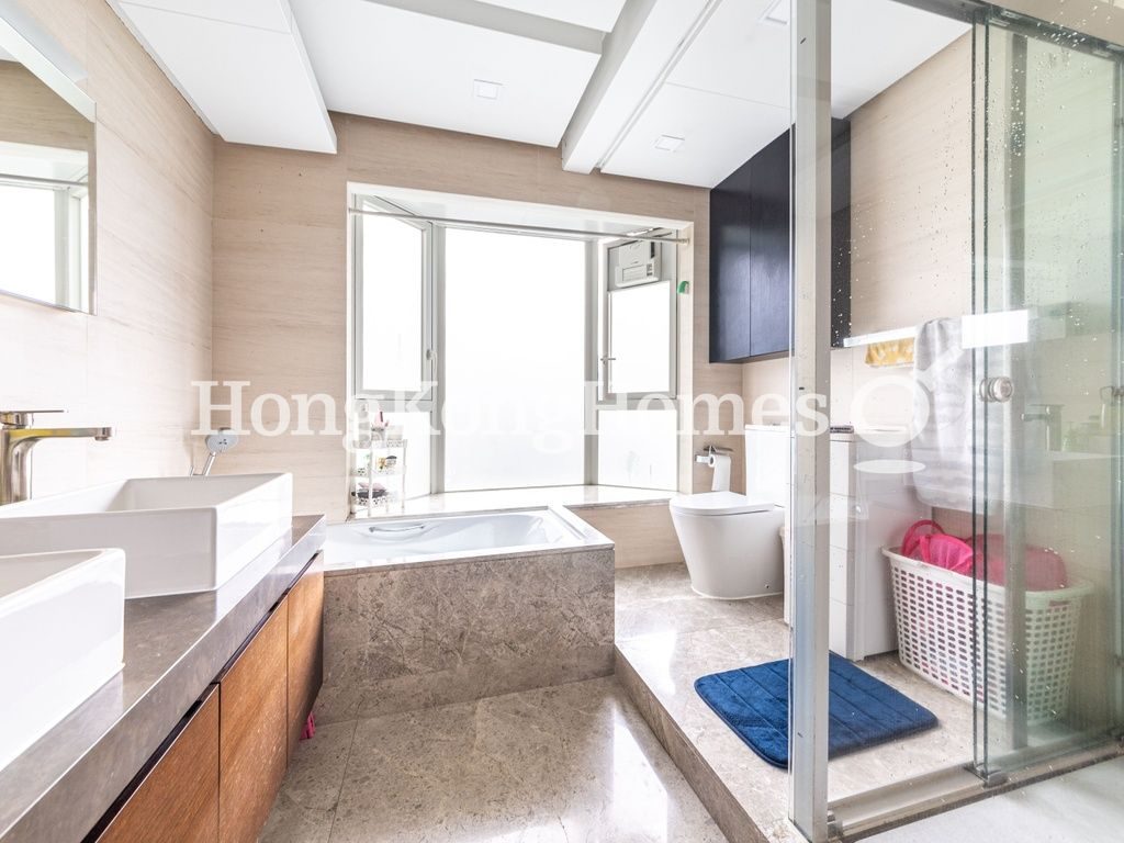 Master Bathroom — The Redhill Peninsula - Block 07, Tai Tam