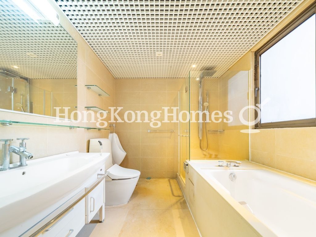 Master Bathroom — Hong Kong Parkview - Tower 17, Repulse Bay
