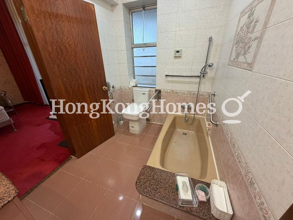 Master Bathroom — Bowen Mansion, Mid-levels Central