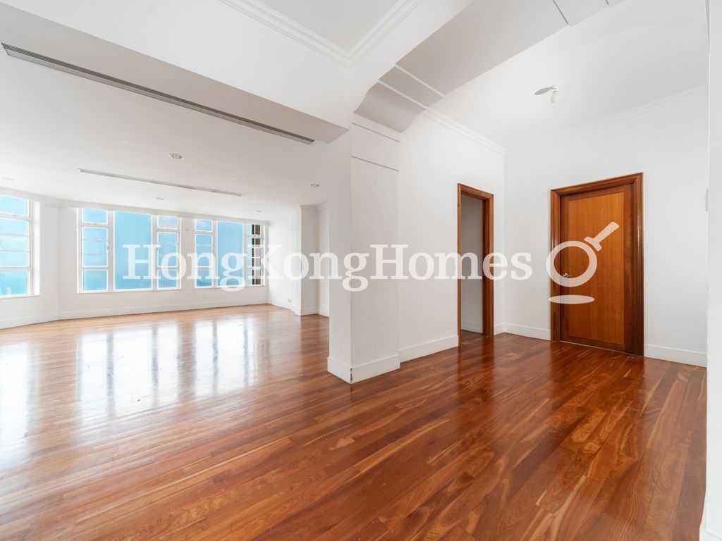 Living and Dining Room — La Hacienda - Apartment B, The Peak