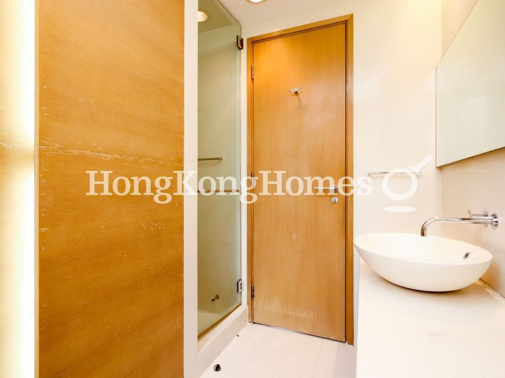 Second Ensuite Bathroom — The Redhill Peninsula - Palm Drive, Tai Tam