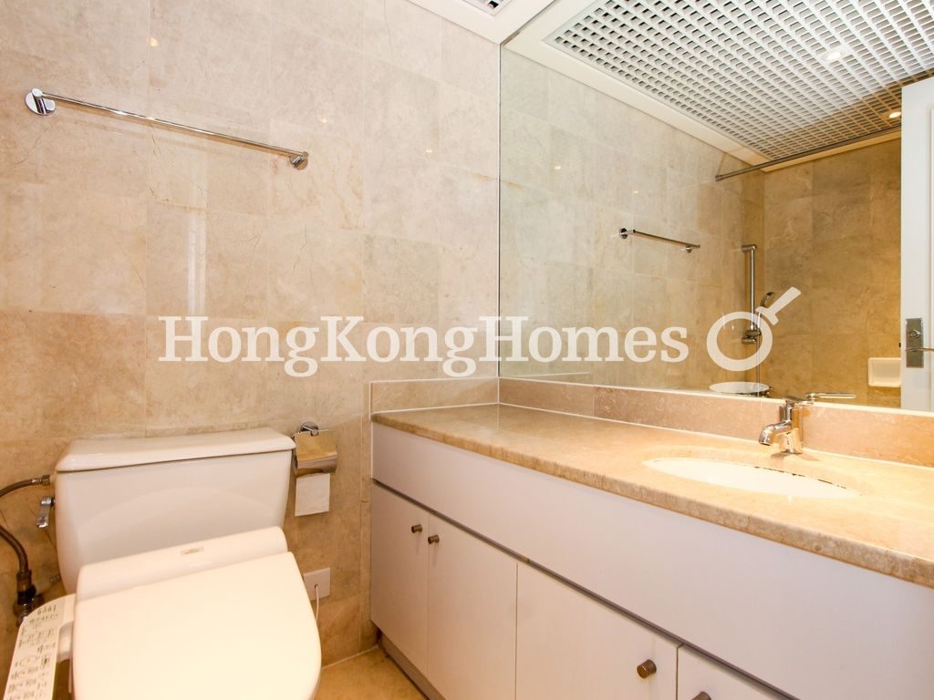 Second Ensuite Bathroom — Hong Kong Parkview - Tower 17, Repulse Bay