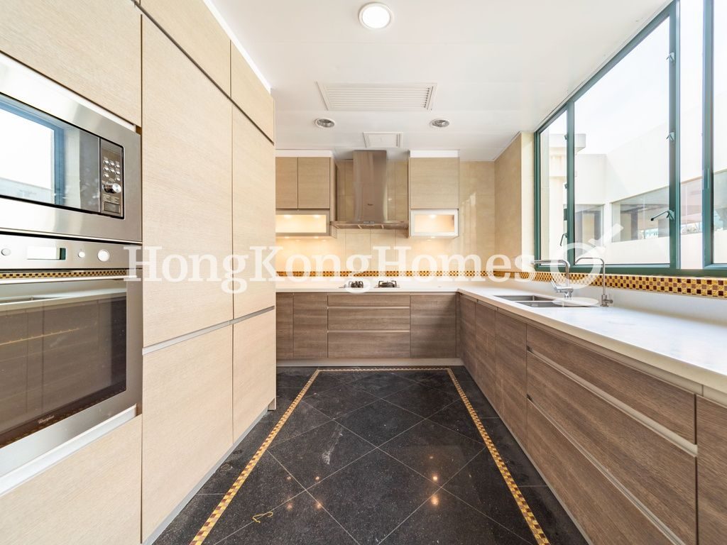Kitchen — Regalia Bay, Stanley