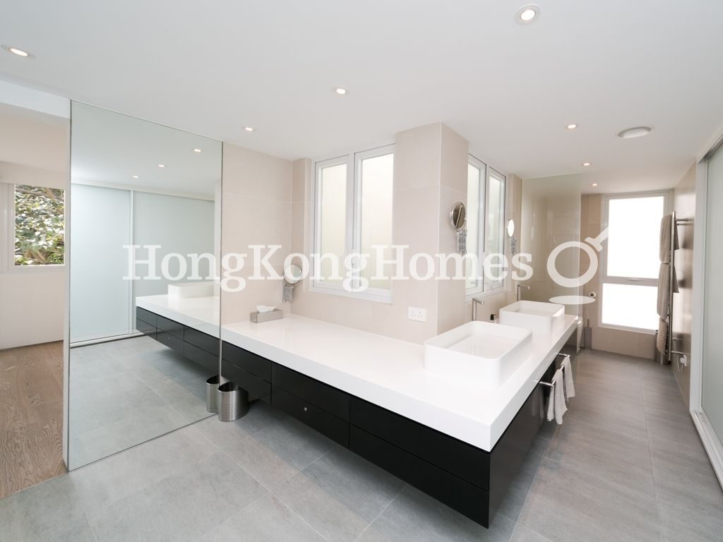 Master Bathroom — Beach Pointe, Stanley