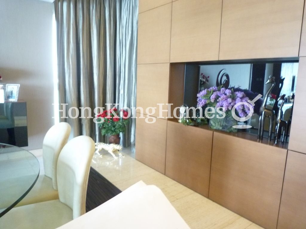 Built-in Cabinet — Residence Bel-air - Phase 02, South Tower 01, Pokfulam