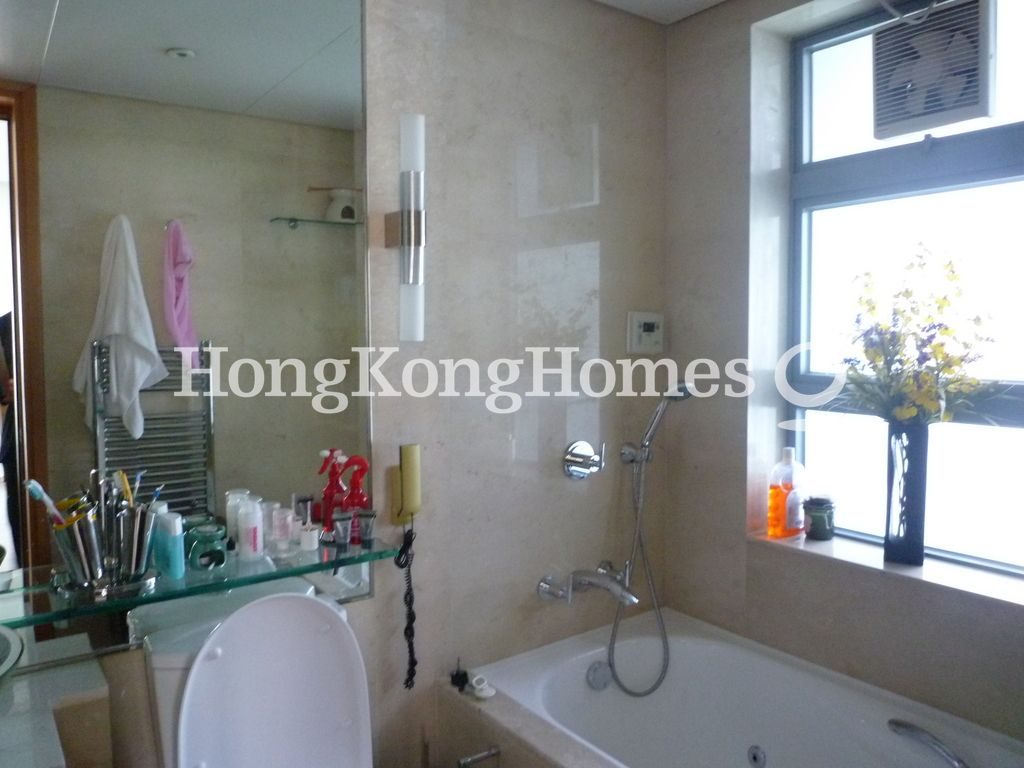 Master Bathroom — Residence Bel-air - Phase 02, South Tower 01, Pokfulam