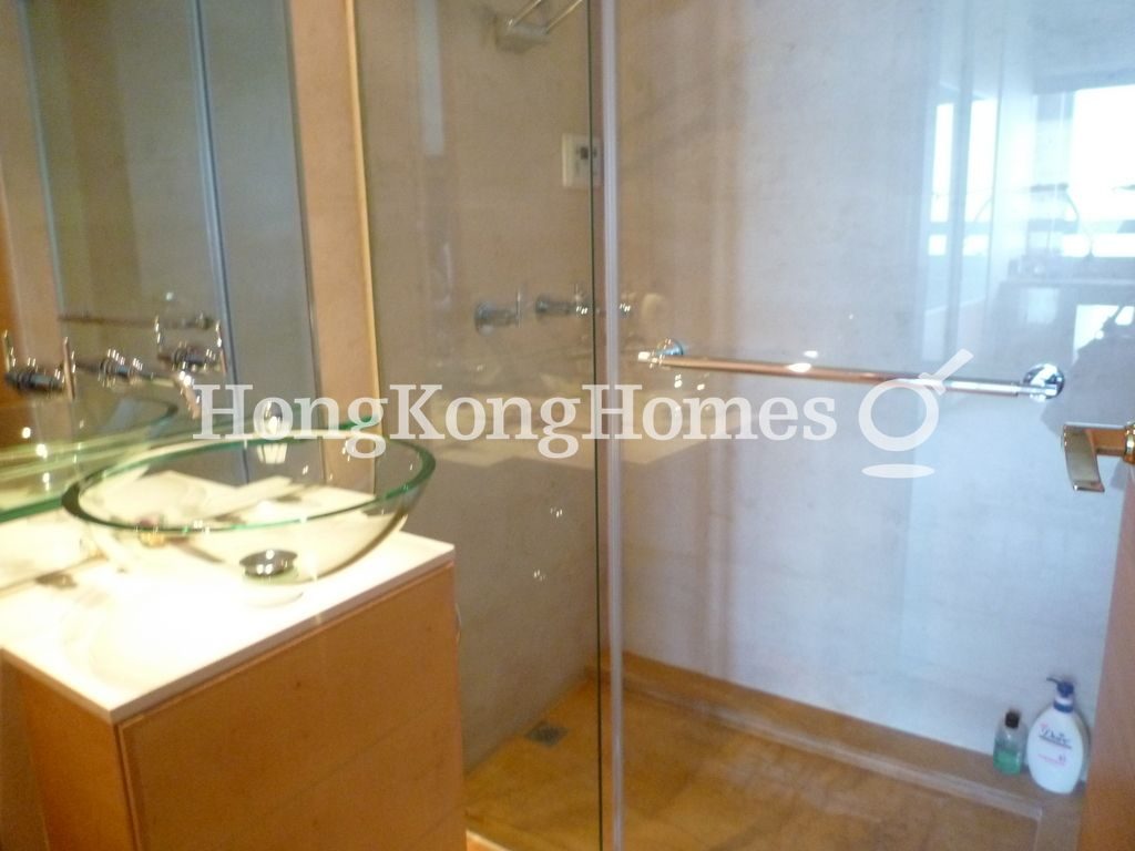 Guest Bathroom — Residence Bel-air - Phase 02, South Tower 01, Pokfulam