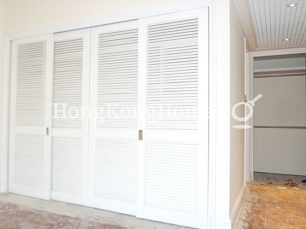 Built-in Wardrobe in Master Bedroom — Hong Kong Parkview - Tower 17, Repulse Bay