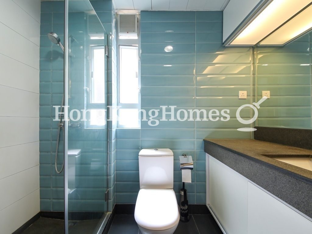 Bathroom — King Kwong Street, 28-30, Happy Valley
