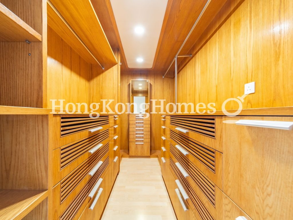 Walk-In Closet in Master Bedroom — Regent on the Park - Block 02, Mid-levels Central