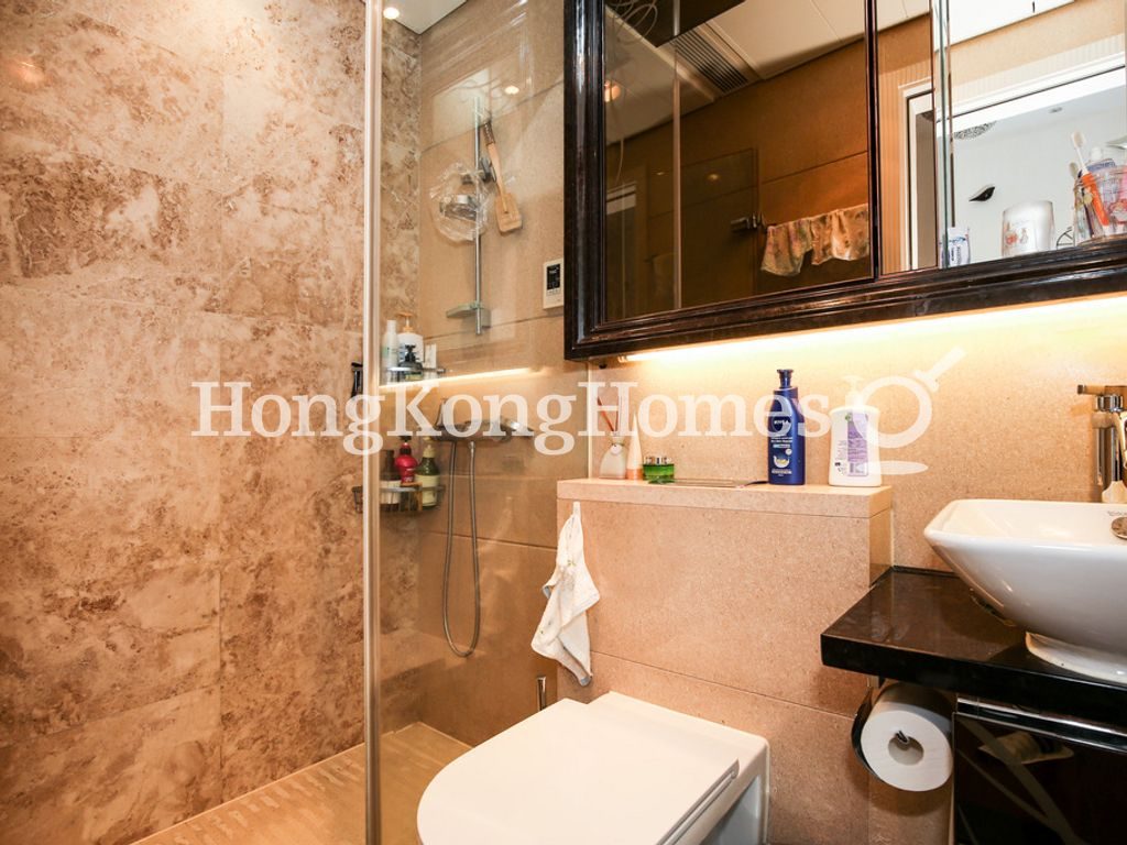 Second Guest Bathroom — Serenade - Tower 1, Tai Hang