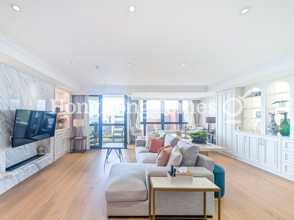 Living and Dining Room — South Bay Towers, Repulse Bay
