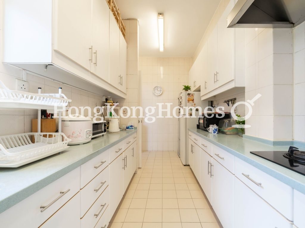 Kitchen — Bellevue Court - Block A, Mid-levels East
