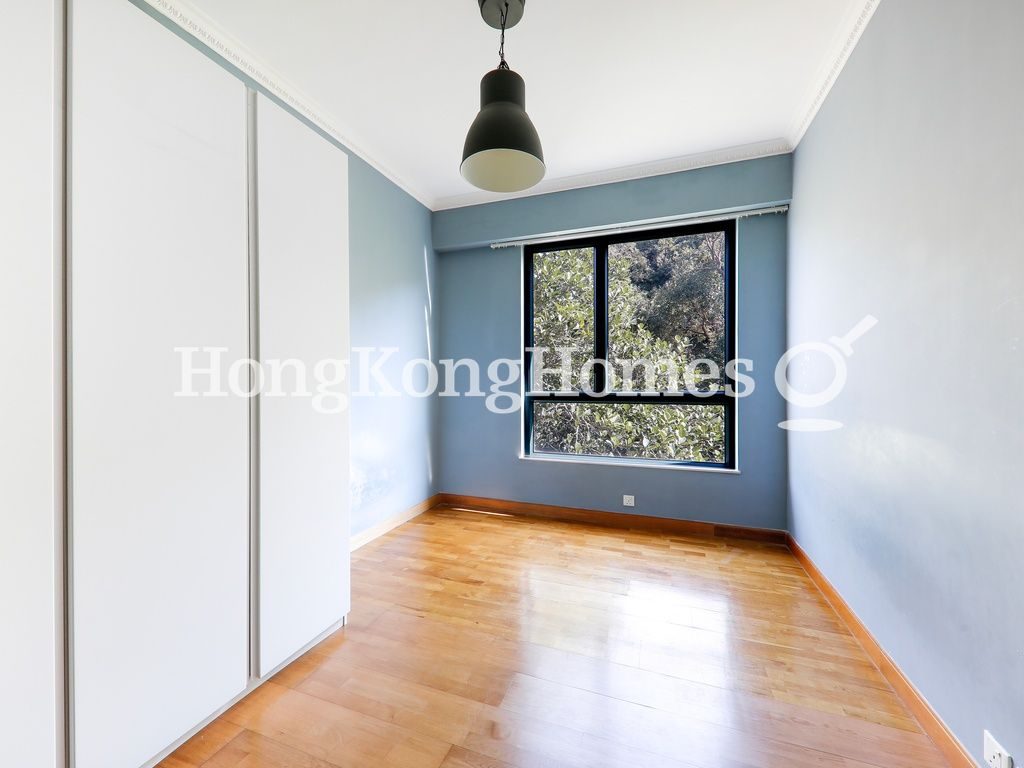 Fourth Ensuite Bedroom — Regalia Bay, Stanley