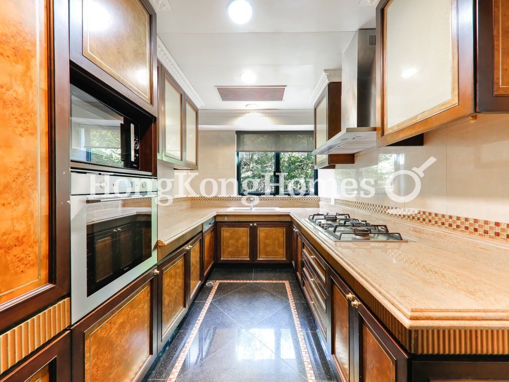 Kitchen — Regalia Bay, Stanley