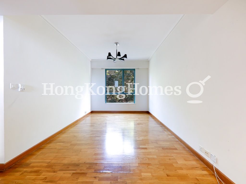 Family Room — Regalia Bay, Stanley